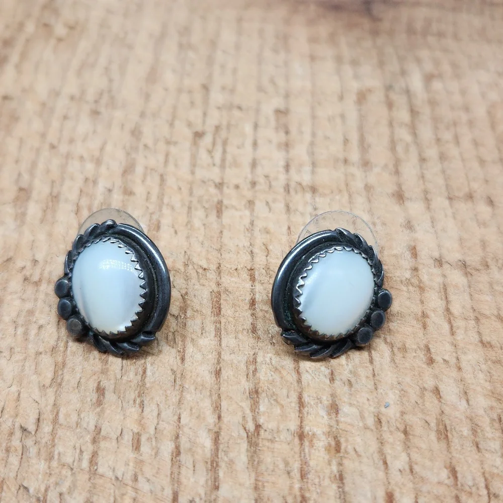 Lot‎ Of 2 Pair Of Native American Earrings Vintage - Picture 6 of 9
